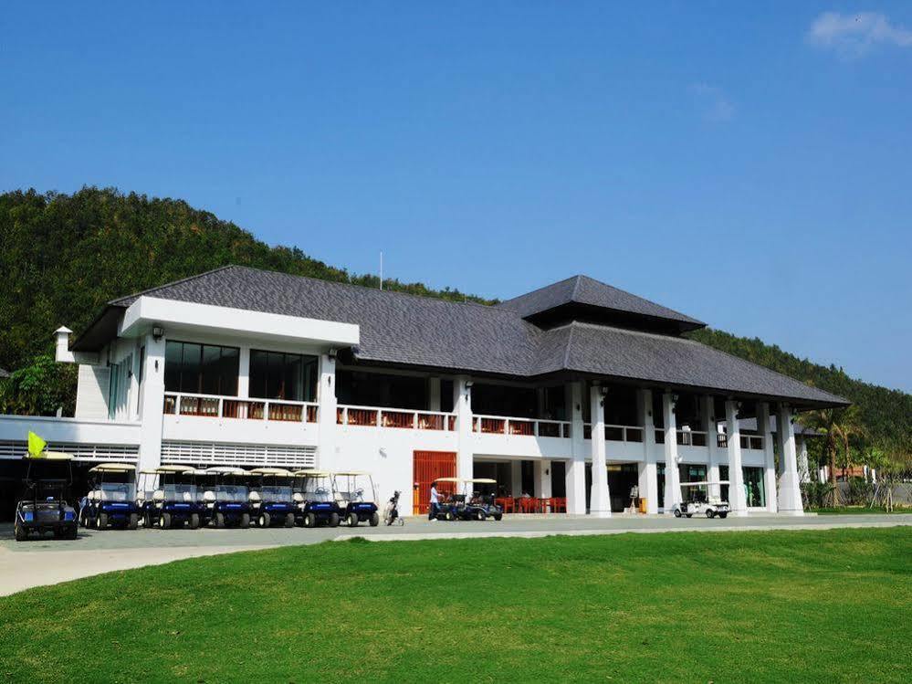 Alpine Golf Resort Chiang Mai Ban Huai Sai Nua Extérieur photo
